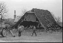 1965, Bourání stodoly z počátku 19. století v Havlíčkově ulici