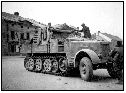 1945, květen, obrněné auto na Husově náměstí