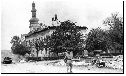 1945, po náletu 9. května hoří budova soudu